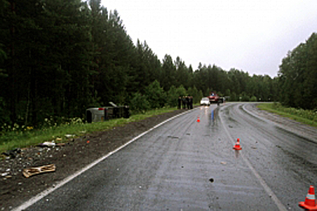 Одиннадцать человек погибли в лобовом столкновении автобусов в Красноярском крае