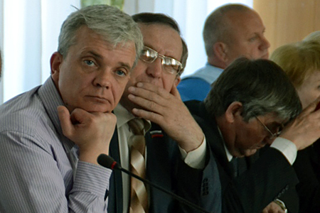 Прокуратура добилась отставки авторитетного новосибирского депутата по суду