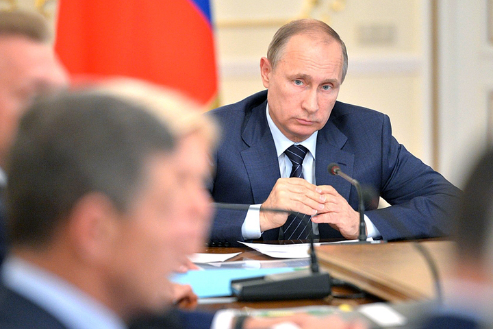 Путин попросил «индивидуальной» помощи семьям погибших под Омском десантников