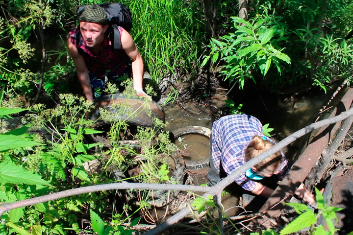 «Свалка как археологический объект»: иностранные волонтеры очистили уникальную сибирскую реку