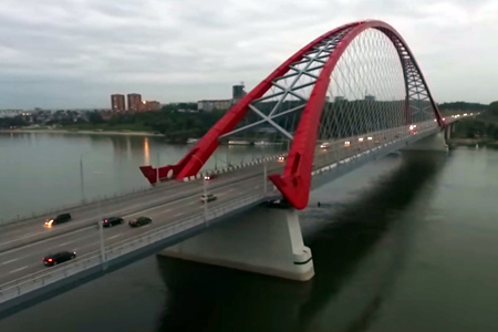 Новосибирца обвинили в незаконном запуске квадрокоптера над Бугринским мостом