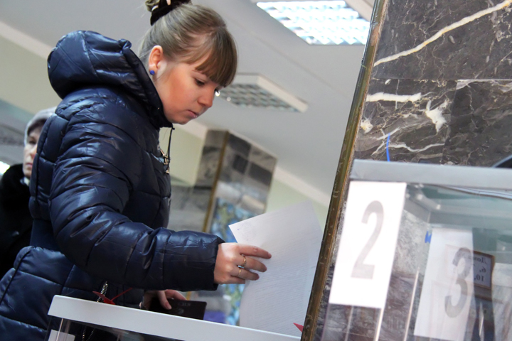 Новосибирский избирком допустил семь партий на выборы депутатов горсовета