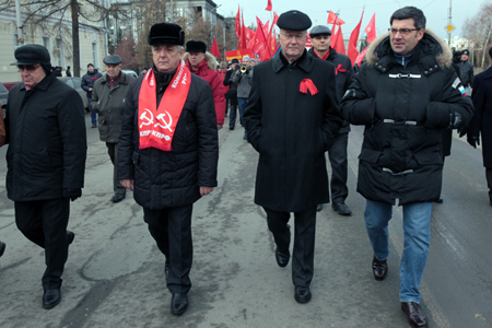 Избирком готов не пустить на выборы омского губернатора коммуниста Олега Денисенко