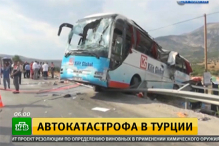 Жители Новосибирска пострадали в ДТП с туристическим автобусом в Турции