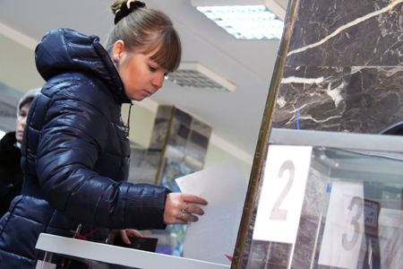 «ЕР» и КПРФ поделили первые места на выборах в Новосибирской области
