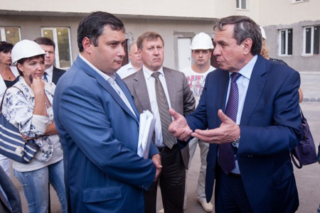 Александр Хинштейн признал успехи Новосибирской области в решении проблем дольщиков