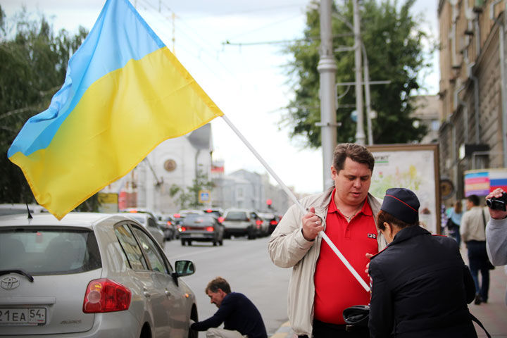 Новосибирцы поздравили Украину с днем независимости