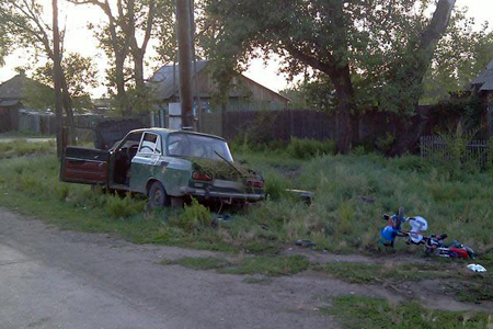 Пьяный водитель сбил четырех детей на обочине в Хакасии 