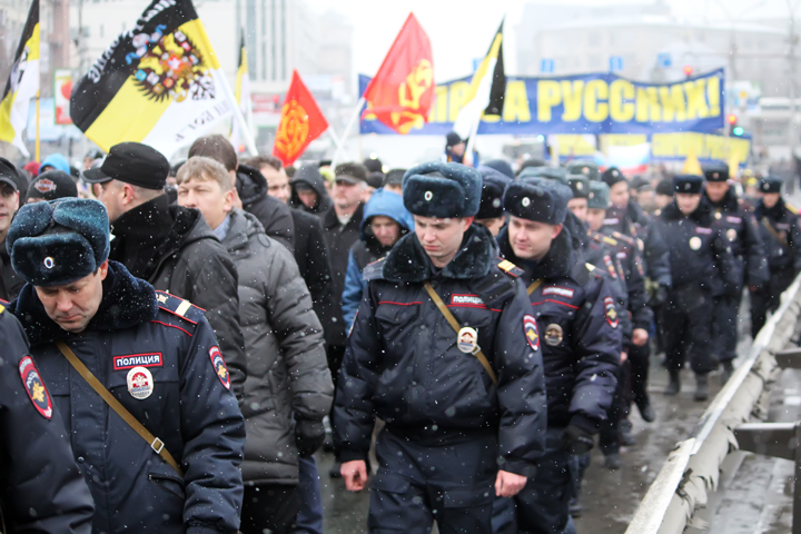 «Русский марш» в Новосибирке сократили и отправили на набережную