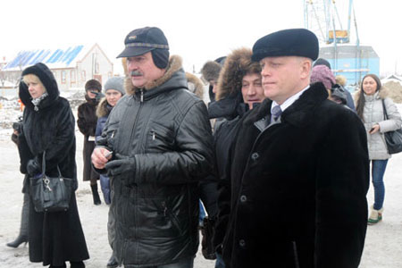 Три человека задержаны в Омске по делу о падении башенного крана