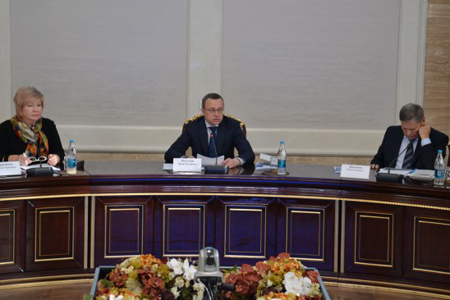 Взаимодействие власти с социально ориентированными НКО обсудили в новосибирском правительстве