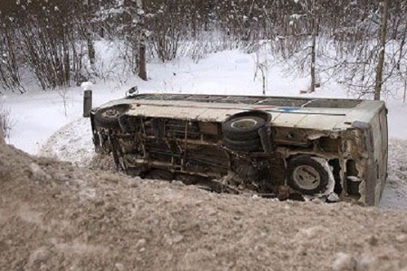 Девять человек пострадали в ДТП с автобусом из Новосибирска в Кузбассе 