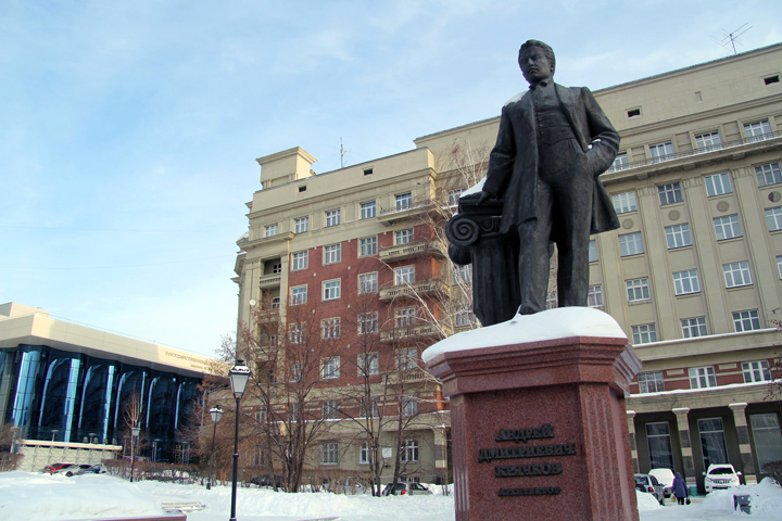 Новосибирцы поддержали переименование площади Свердлова 