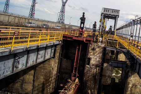 Полиция проверяет информацию о минировании Новосибирской ГЭС