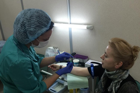 Сибиряков призвали стать донорами костного мозга ради спасения людей с лейкозом