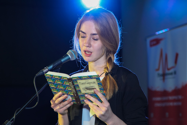 Чемпиона по чтению вслух среди старшеклассников выбрали в Новосибирске