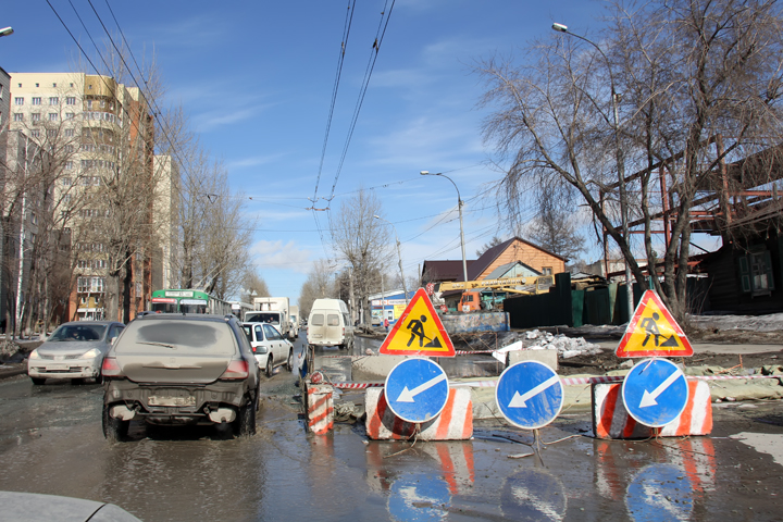 Правительство и мэрия Новосибирска померялись реальными проблемами