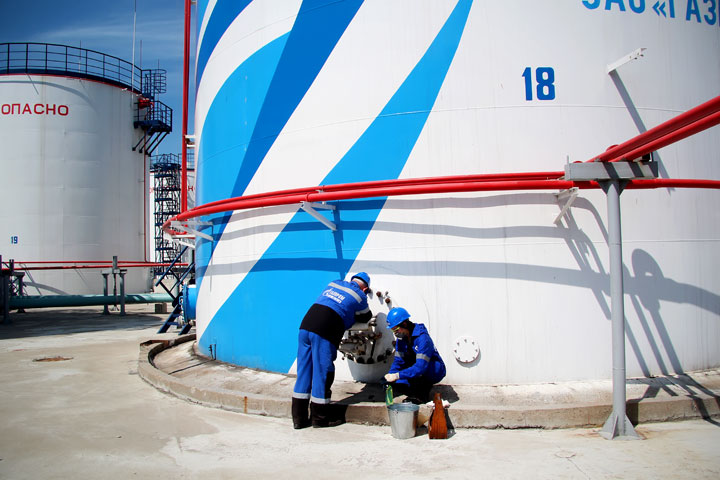 «Газпром нефть» инвестирует 900 млн в Омский НПЗ