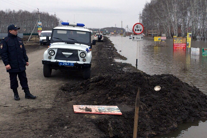 Главная трасса Омской области перекрыта из-за паводка