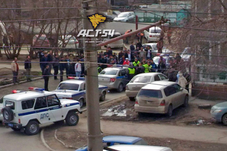 Массовая потасовка с участием полиции произошла в Новосибирске