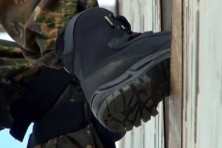 «Обувь России» начала выпускать военные ботинки в Бердске