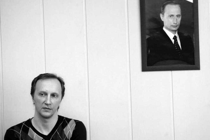 Неизвестные с электрошокером избили главу независимого иркутского медиахолдинга