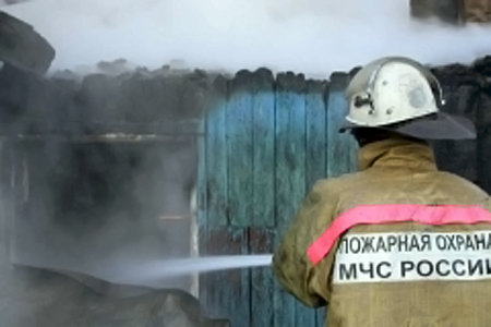 Случайный прохожий спас пять детей от огня в Новосибирской области