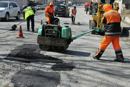 В Новосибирске капитально отремонтировали 30% дорог от плана