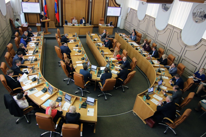 Красноярский горсовет не изгнал депутатов за просроченные декларации
