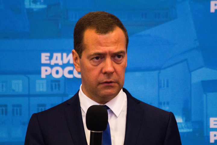 Медведев проверит новосибирских однопартийцев на старте выборов в Госдуму