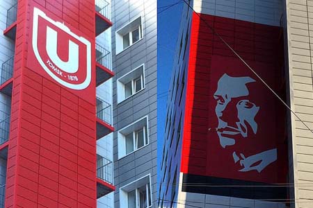 Портреты Блока и Маяковского появились на фасадах общежитий ТГУ