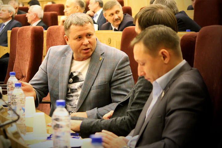 Новосибирского единоросса вычеркнули из списка участников праймериз