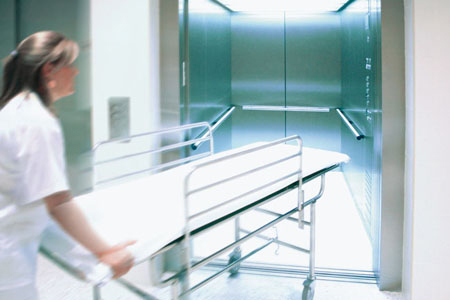 Минздрав Новосибирской области планирует заменить больничные лифты
