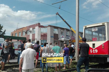 Офисное здание обрушилось в Кемерове, пострадали семь человек 