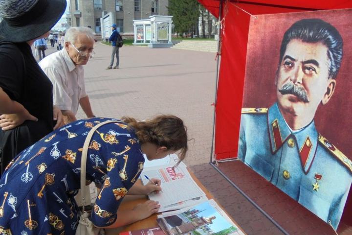Худсовет Новосибирска рассмотрит установку памятника Сталину в сквере Героев Революции