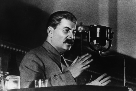 «Каждый человек есть образ божий»: Новосибирск обсуждает палача Сталина и человечность