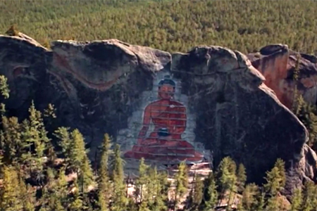 Жители бурятского села вырубили в скале крупнейшее в России изображение Будды