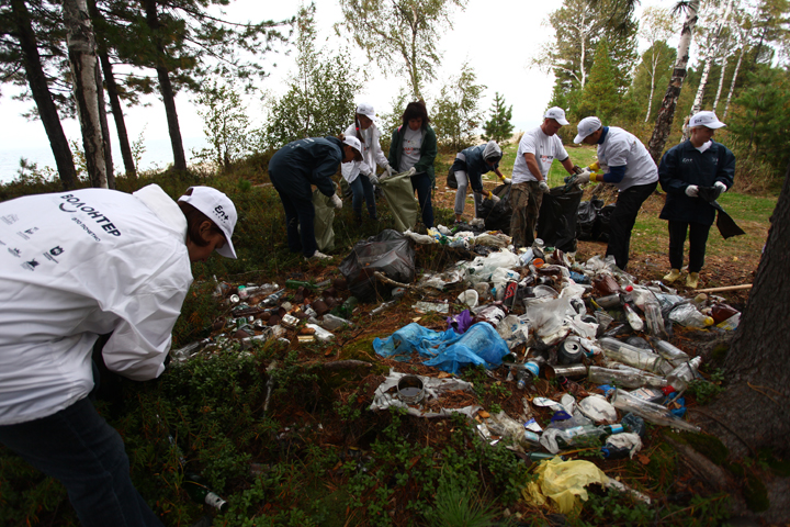Участники экомарафона «360 минут» собрали 114 грузовиков мусора на Байкале