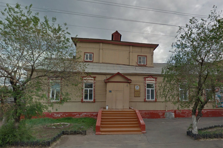 Здание центра народного творчества в Улан-Удэ отдали церкви 
