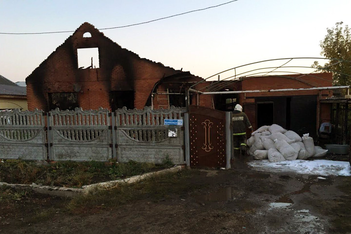 Названа причина пожара с четырьмя погибшими детьми в Омской области