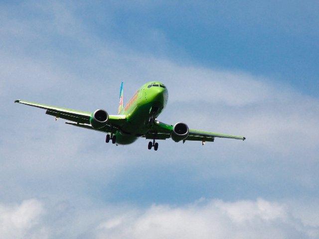 30-летняя пассажирка скончалась на борту самолета Новосибирск–Санкт-Петербург