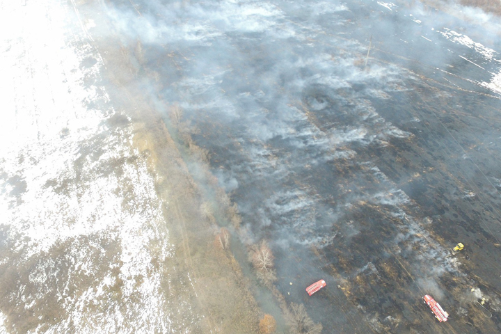 Пожары снизили видимость на федеральной трассе в Новосибирской области
