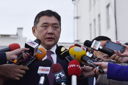 Спикер монгольского парламента опроверг слухи о своей договоренности с Китаем о новом кредите 
