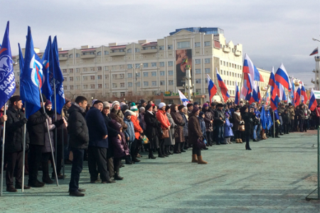 Губернатор Забайкалья позвала школьников и рабочих на митинг 