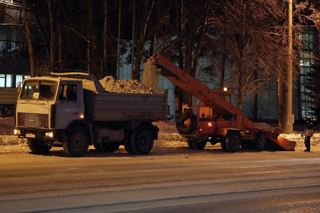 Новосибирские депутаты попросят 100 млн у Локтя на снегоуборочную технику