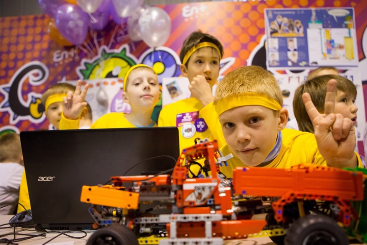 «Эти дети — люди будущего»: как «РобоСиб» воспитывает инженерных гениев