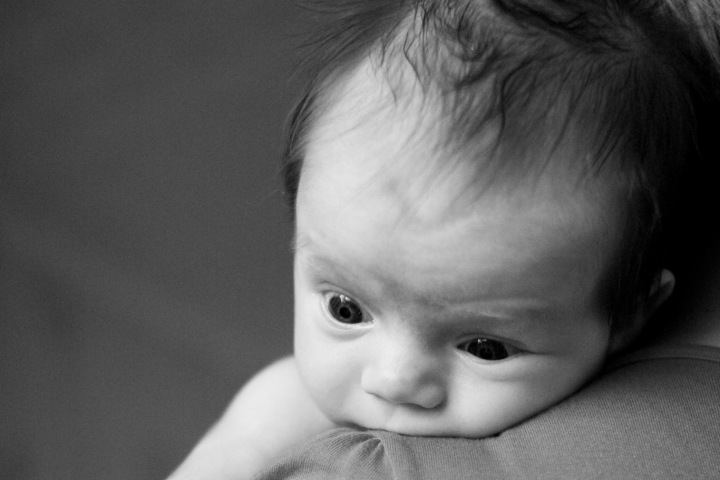 Механизм защиты мозга новорожденных от родового стресса открыли сибирские нейробиологи