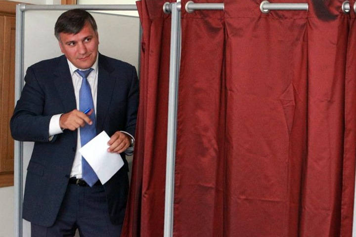 Красноярский депутат оспорил увольнение за иностранные активы
