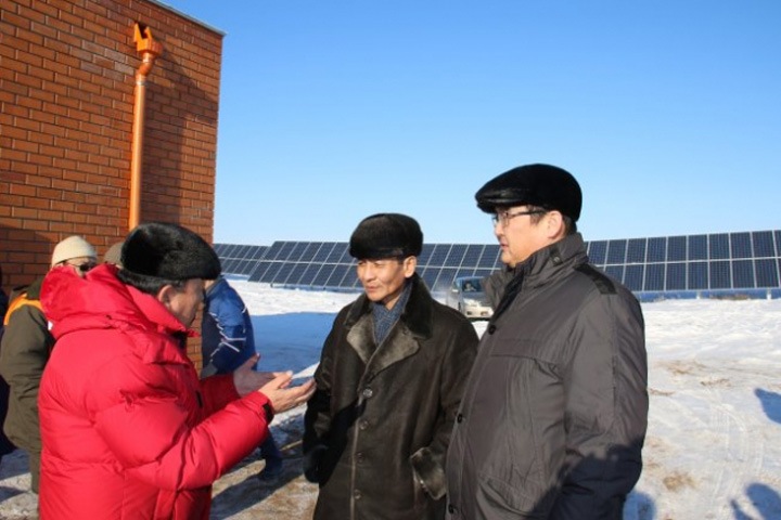 Крупнейшая солнечная электростанция запущена в Монголии