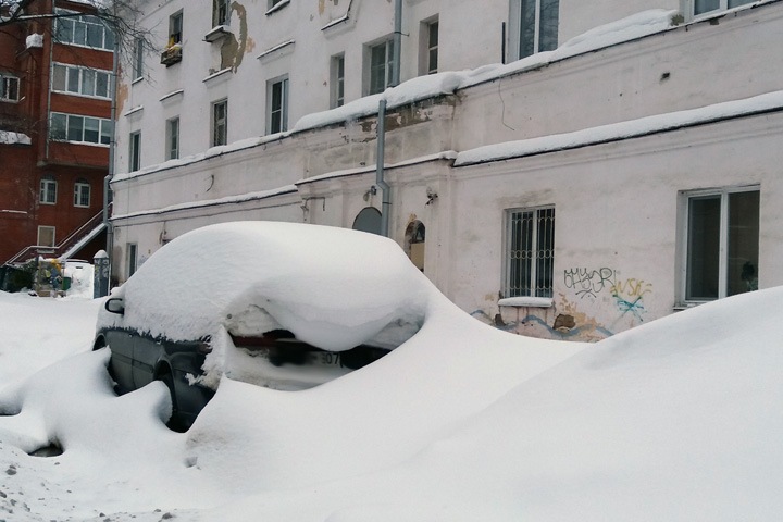 Рекордное количество снега выпало в Томске 